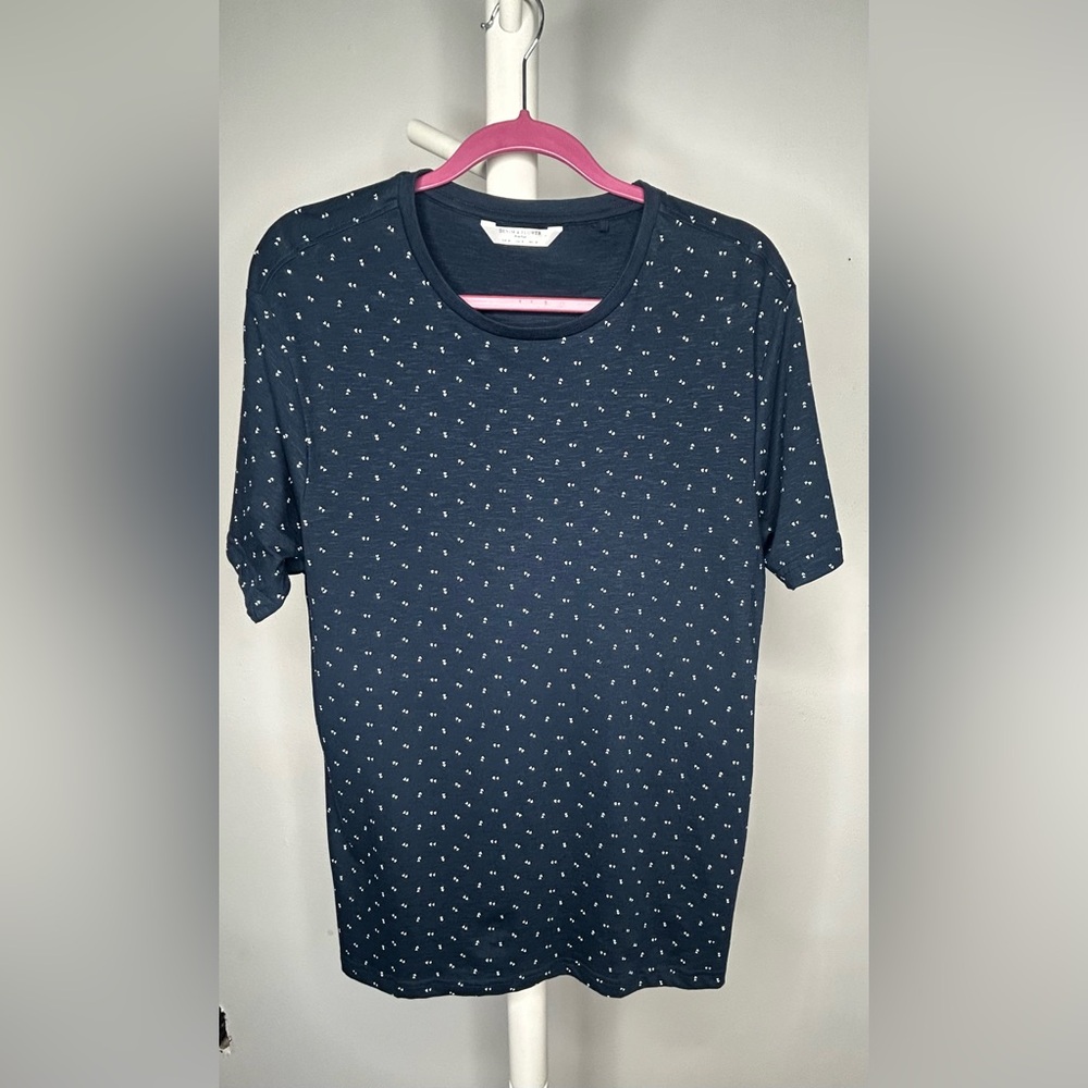 Denim & Flower T-Shirt Men’s Medium